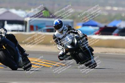 media/Oct-09-2022-SoCal Trackdays (Sun) [[95640aeeb6]]/Turn 2 (1110am)/